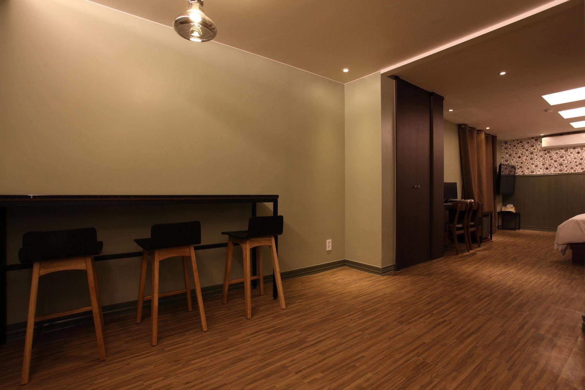 Lin Hotel Seoul Bagian luar foto